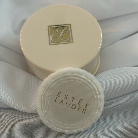 Estee Lauder Lucidity Loose Powder - Picture 1 of 4